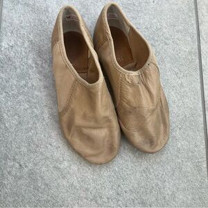 Bloch Girl’s Neo-flex slip on leather jazz shoes, size 1.5